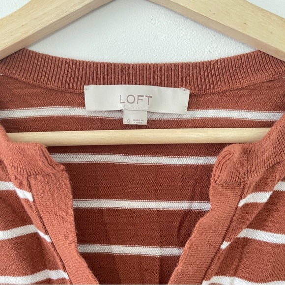 Ann Taylor Loft Womans S Brown Stripe V-Neck  Knit Top 3/4‎ Sleeve - Picture 3 of 7